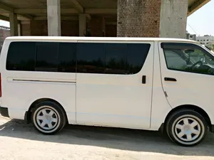 Toyota Hiace Standard 2.7 2009 for Sale