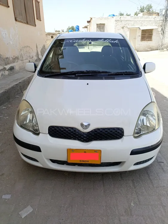 Toyota Vitz 2004 for sale in Quetta