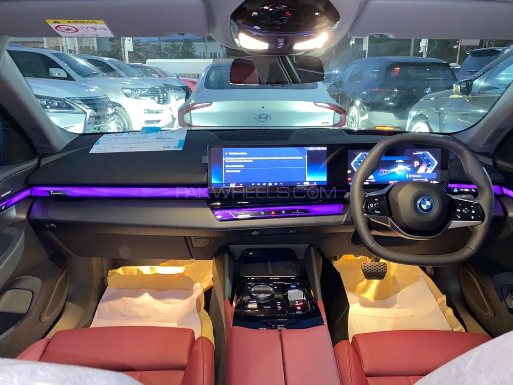 BMW i5 2024 for Sale in Karachi BMW i5 2024 for Sale in Karachi Image-12