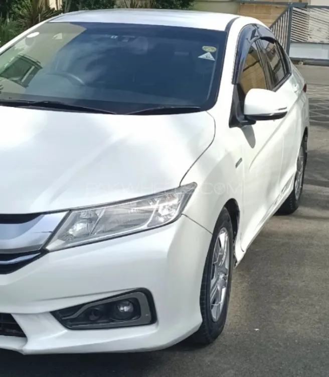 Honda Grace Hybrid 2015 for sale in Karachi