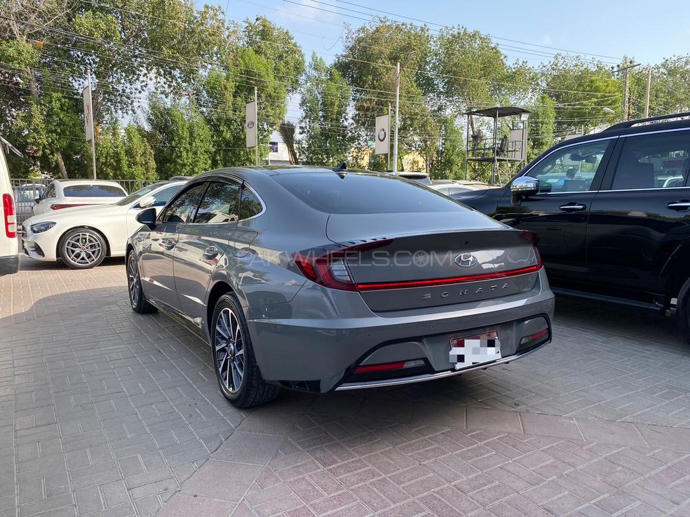 Hyundai Sonata 2.5
Model: 2022
Mileage: 28,000 km
Reg year: 2022
Reg City: Karachi

Calling and Visiting Hours

Monday to Saturday

11:00 AM to 7:00 PM