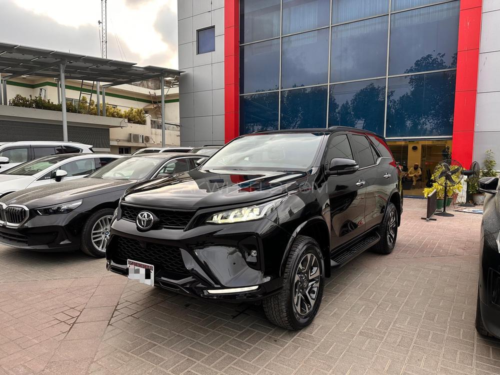 Make: Fortuner Legender
Model: 2022 
Mileage: 34000 km 
Registration: (karachi)

PPF Coated
GR suspension installed

Calling and Visiting Hours

Monday to Saturday 

11:00 AM to 7:00 PM