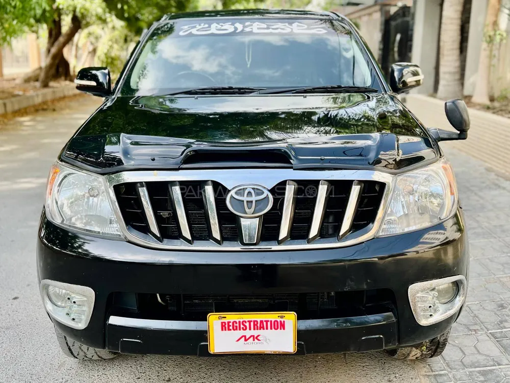 Toyota Hilux Vigo Champ G 2011 for sale in Karachi | PakWheels