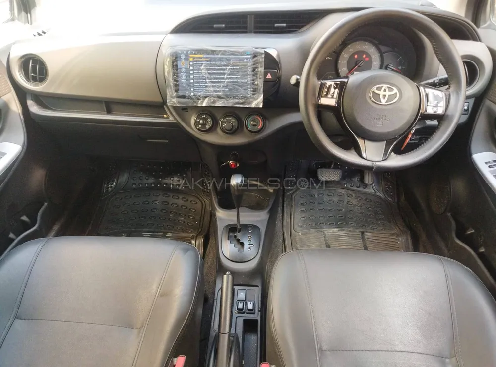 Toyota Vitz 2014 for sale in Karachi