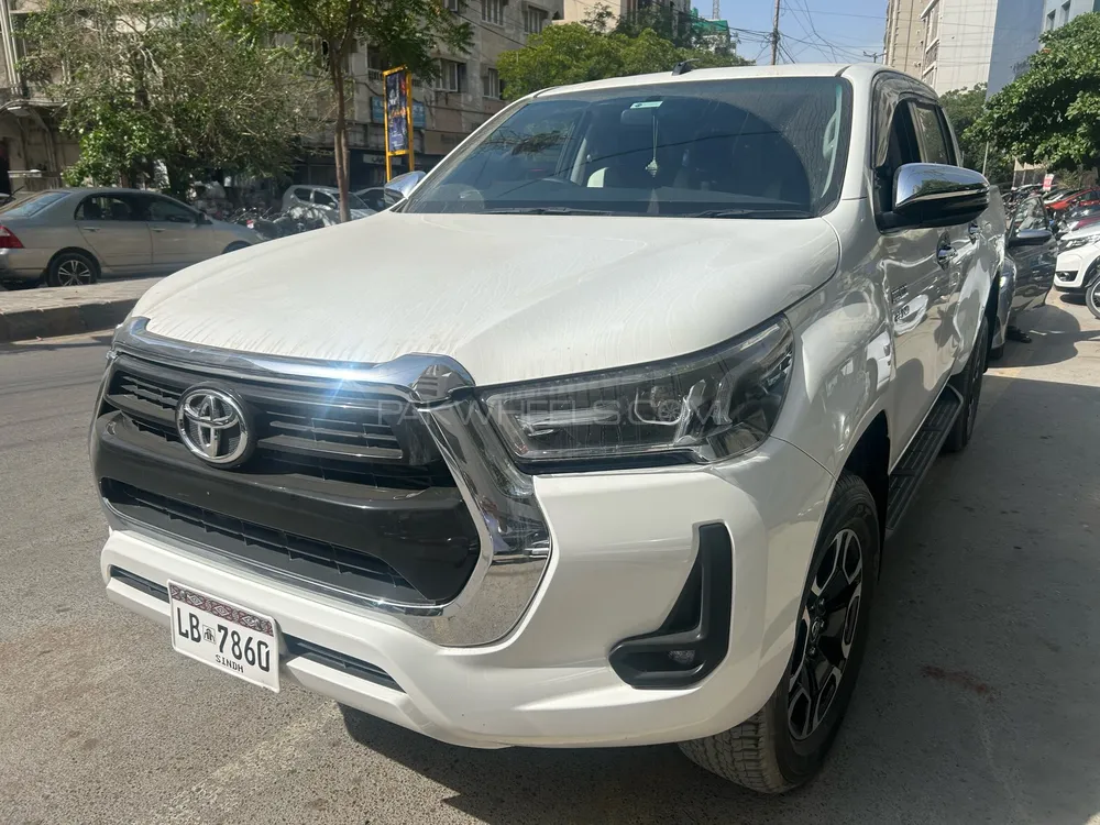 Toyota Hilux 2021 for Sale in Karachi Image-1