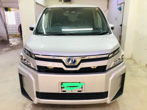 Toyota Voxy X 2018