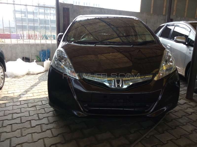 Honda Fit 2013 for Sale in Faisalabad Image-1
