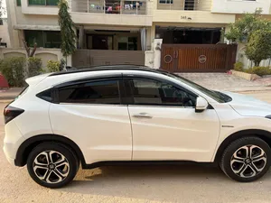 Honda Vezel Hybrid Z 2016 for Sale