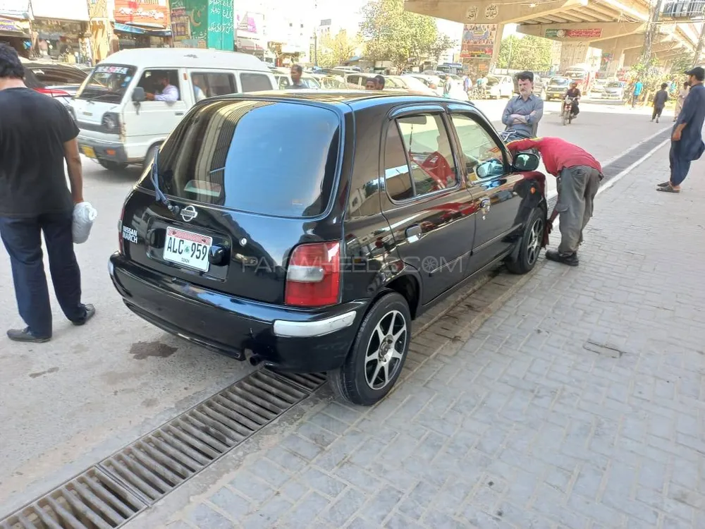 Nissan March 2000 for sale in Karachi