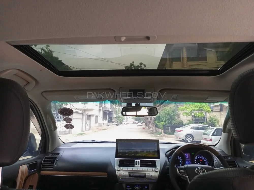 Toyota Prado 2011 for Sale in Karachi Toyota Prado 2011 for Sale in Karachi Image-11