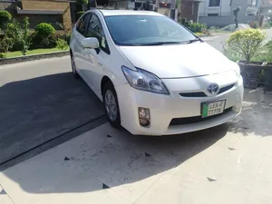 Toyota Prius S LED Edition 1.8 2011 for Sale