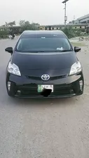 Toyota Prius S LED Edition 1.8 2015 for Sale