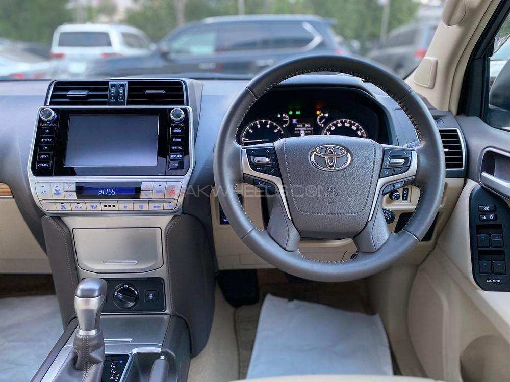 Toyota Prado Tx.L 
Model: 2020
Mileage: 11,000 Km
Unregistered
Fresh Import 

*Original Tv + 4 cameras
*Electric Powered Seats
*Heating/ Cooling Seats
*7 Seater
*Beige Room
*Sunroof

Calling and Visiting Hours

Monday to Saturday 

11:00 AM to 7:00 PM