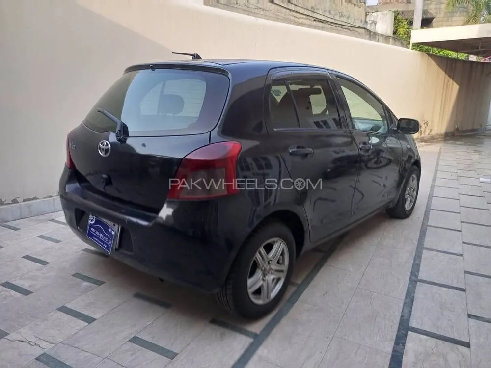Toyota Vitz 2005 for Sale in Lahore Toyota Vitz 2005 for Sale in Lahore Image-4