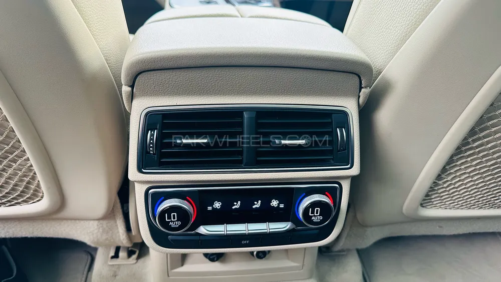 Audi Q7 2018 for Sale in Lahore Audi Q7 2018 for Sale in Lahore Image-11