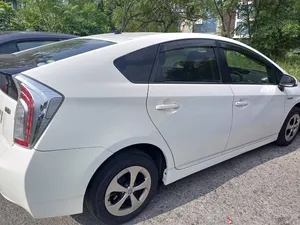 Toyota Prius S LED Edition 1.8 2014 for Sale