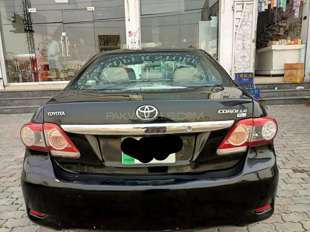 Toyota Corolla 2013 for Sale in Lahore Image-1