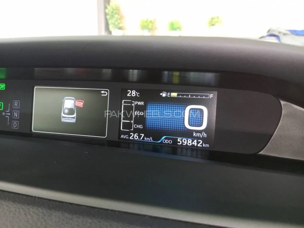 Toyota Prius 2020 for Sale in Lahore Toyota Prius 2020 for Sale in Lahore Image-10