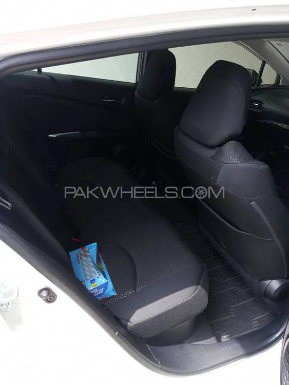 Toyota Prius 2020 for Sale in Lahore Toyota Prius 2020 for Sale in Lahore Image-11