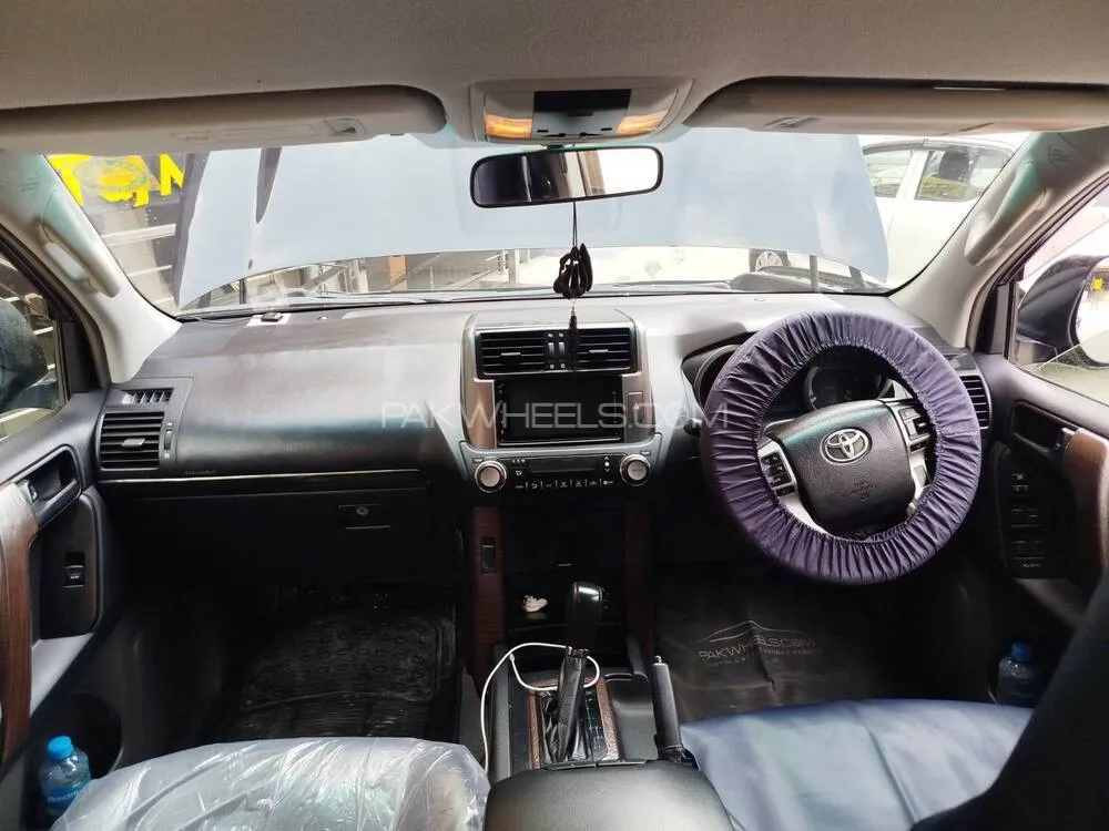 Toyota Prado 2012 for Sale in Faisalabad Toyota Prado 2012 for Sale in Faisalabad Image-9