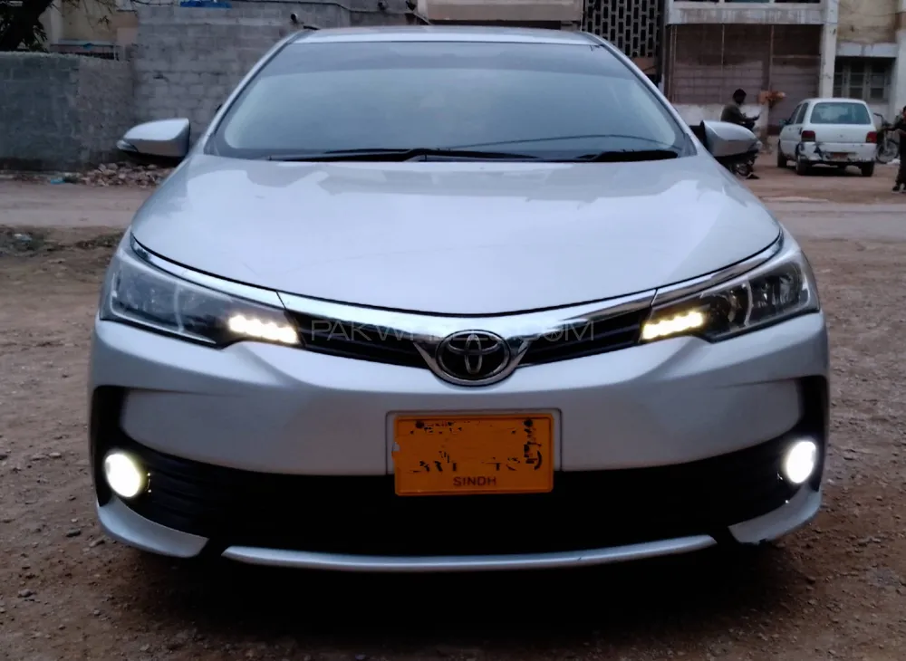 Toyota Corolla 2017 for Sale in Karachi Image-1