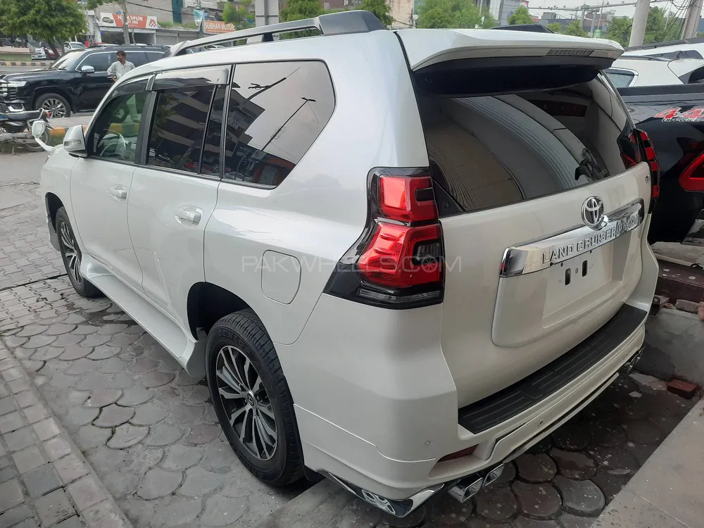 Toyota Prado 2019 for Sale in Lahore Toyota Prado 2019 for Sale in Lahore Image-4