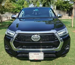 Toyota Hilux Revo V Automatic 2.8 2022 for Sale