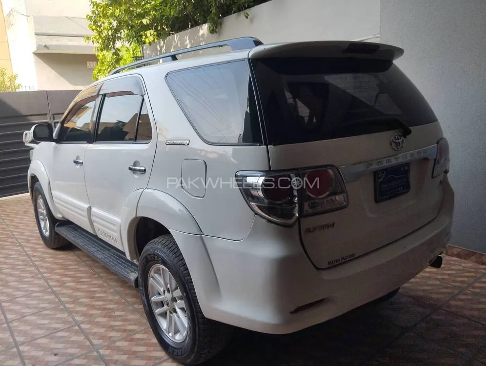 Toyota Fortuner 2015 for Sale in Lahore Toyota Fortuner 2015 for Sale in Lahore Image-5