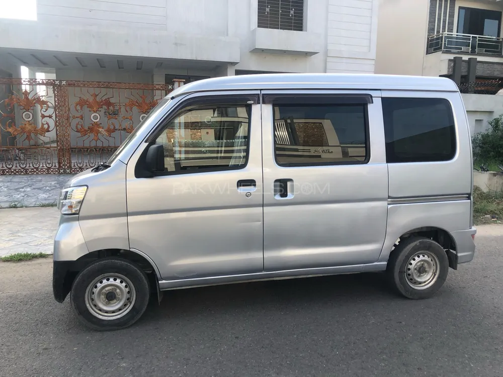 Daihatsu Hijet 2020 for Sale in Gujranwala Daihatsu Hijet 2020 for Sale in Gujranwala Image-3