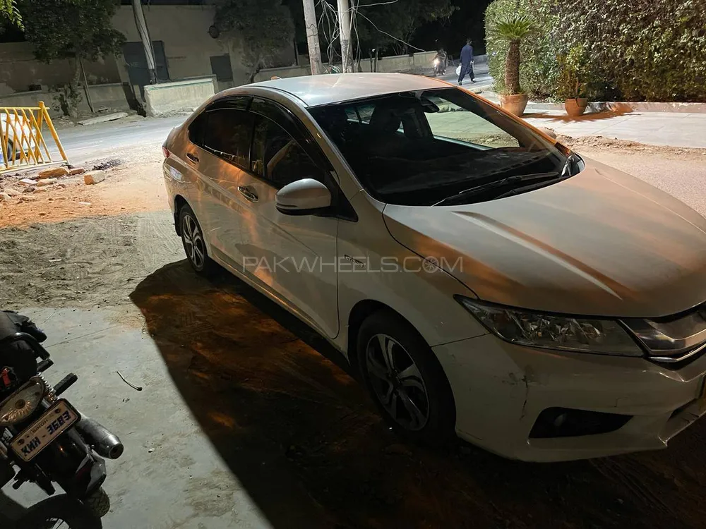 Honda Grace Hybrid 2015 for sale in Karachi