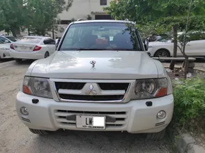 Mitsubishi Pajero GLX 2.8D 2005 for Sale