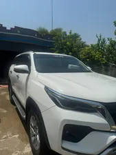 Toyota Fortuner 2.7 V 2022 for Sale