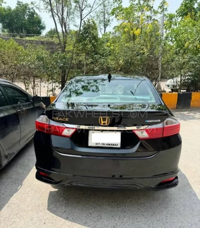 Honda Grace Hybrid 2015 for sale in Sialkot