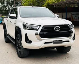 Toyota Hilux Revo V Automatic 2.8 2021 for Sale