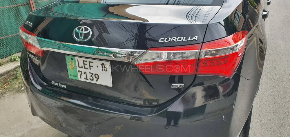 Toyota Corolla 2014 for Sale in Lahore Image-1