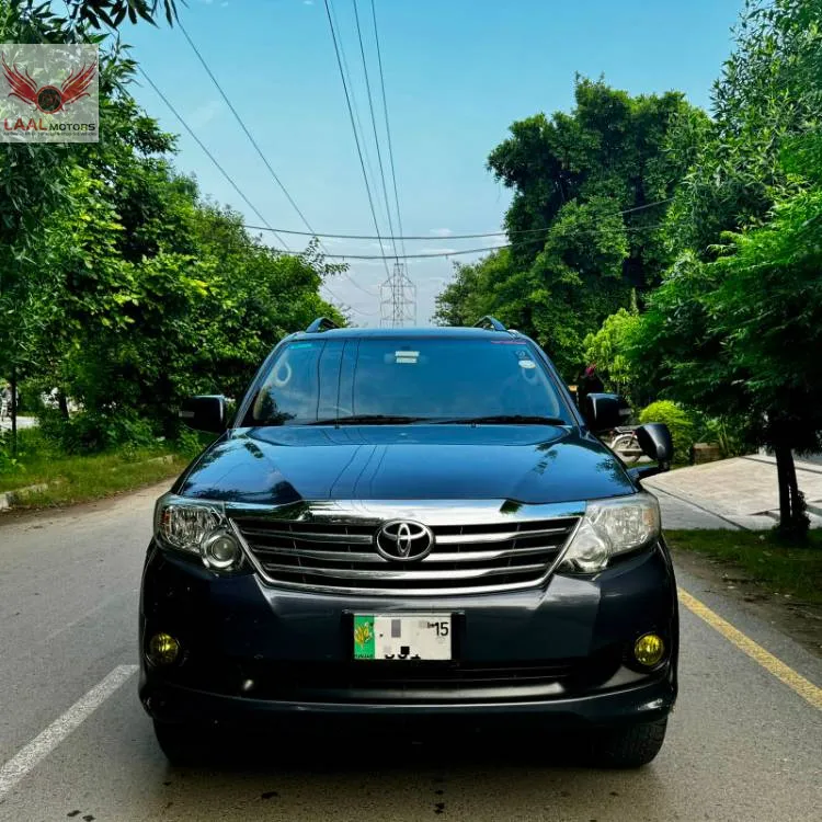 Toyota Fortuner 2015 for Sale in Lahore Image-1