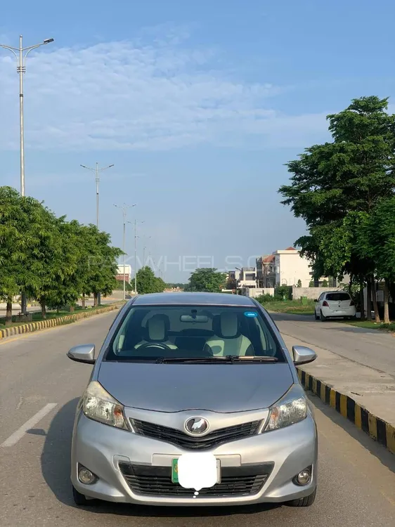 Toyota Vitz 2011 for sale in Lahore