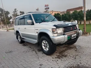 Mitsubishi Pajero Exceed Automatic 2.8D 1996 for Sale