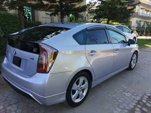 Toyota Prius S LED Edition 1.8 2014 for Sale