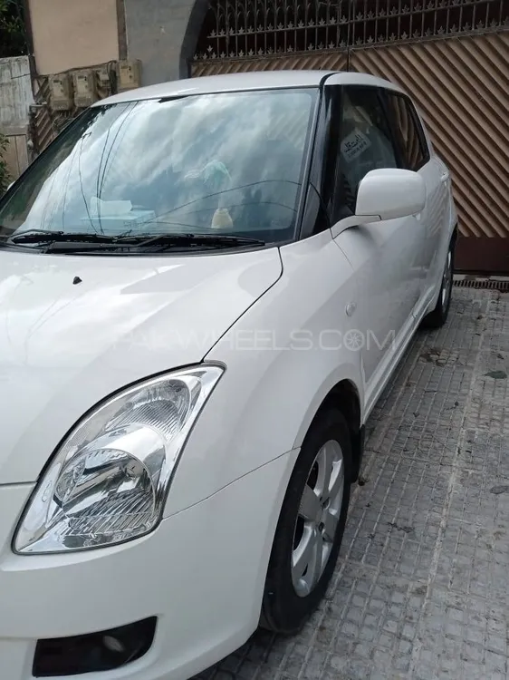 Suzuki Swift 2016 for sale in Karachi