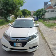 Honda Vezel Hybrid Z 2013 for Sale