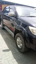 Toyota Hilux 4x4 Double Cab Standard 2013 for Sale