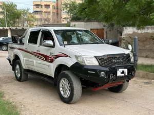 Toyota Hilux SR5 2013 for Sale