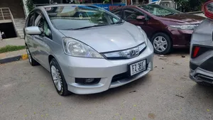 Honda Fit Shuttle Hybrid 1.3 2012 for Sale