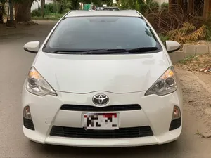 Toyota Aqua S 2012 for Sale