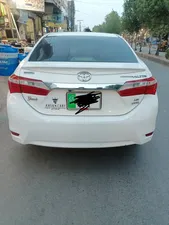 Toyota Corolla Altis Grande CVT-i 1.8 2015 for Sale