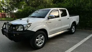 Toyota Hilux SR5 2008 for Sale