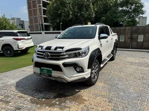 Toyota Hilux Revo V Automatic 2.8 2019 for Sale