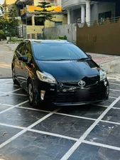 Toyota Prius S 2018 for Sale