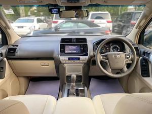 Toyota Prado TX
Model: 2018
Mileage: 29,000 km
Reg year: 2024 

*Beige Room
*Sunroof
* 5 Seater 

Calling and Visiting Hours

Monday to Saturday 

11:00 AM to 7:00 PM